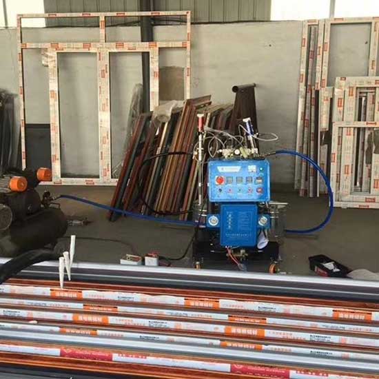 小型聚氨酯灌注發(fā)泡機器 (斷橋發(fā)泡)多少錢(圖2) Q2600D-小型聚氨酯灌注發(fā)泡機器