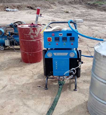 聚氨酯噴涂機什么牌子質(zhì)量好(圖1) Q5200聚氨酯噴涂機牌子