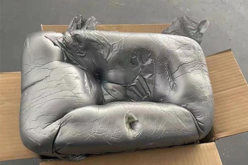 現(xiàn)場(chǎng)發(fā)泡包裝緩沖澆注pu聚氨酯機(jī)器(圖2) 現(xiàn)場(chǎng)發(fā)泡包裝緩沖澆注pu聚氨酯案例