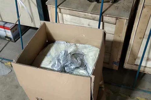 現(xiàn)場(chǎng)發(fā)泡包裝緩沖澆注pu聚氨酯機(jī)器(圖3) 現(xiàn)場(chǎng)發(fā)泡包裝緩沖澆注pu聚氨酯案例