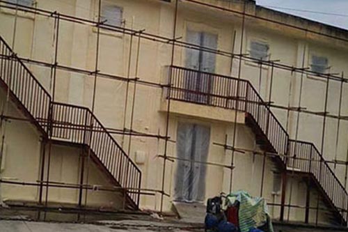 外墻保溫材料是哪種 樓房外墻保溫方案噴涂聚氨酯發(fā)泡(圖2) 樓房外墻保溫方案噴涂聚氨酯發(fā)泡