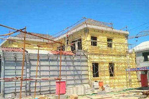 外墻保溫材料是哪種 樓房外墻保溫方案噴涂聚氨酯發(fā)泡(圖3) 樓房外墻保溫方案噴涂聚氨酯發(fā)泡