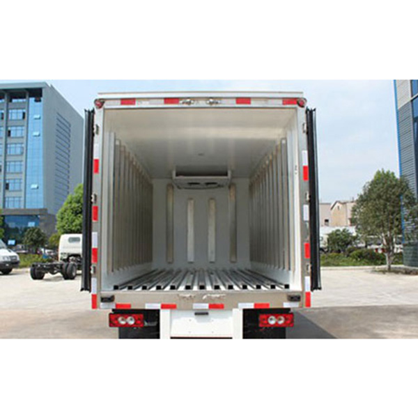 冷鏈裝備冷藏車保溫車廂使用的隔熱材料有幾種(圖3) 冷鏈裝備冷藏車保溫車廂使用聚氨酯隔熱材料