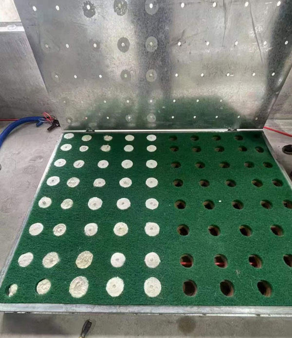 聚氨酯噴涂發(fā)泡一體機(圖6) 浮島填充發(fā)泡聚緣脂