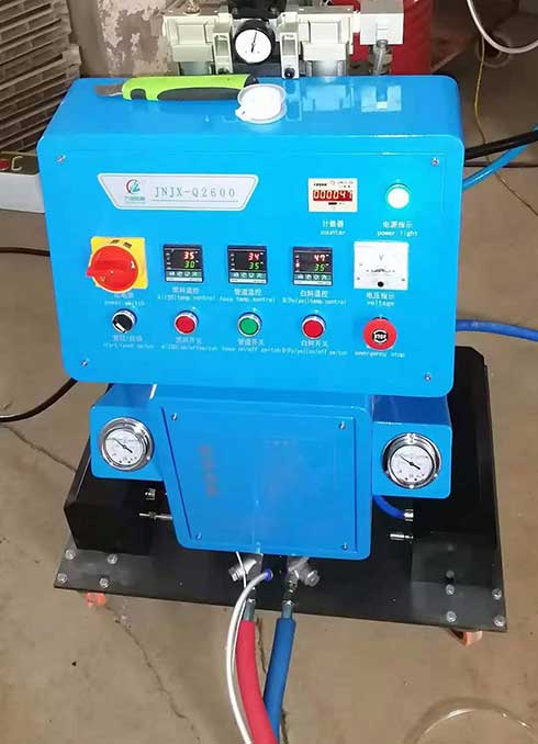 冷庫噴涂聚氨酯機(jī)子是什么樣的(圖1) Q2600冷庫噴涂聚氨酯機(jī)子