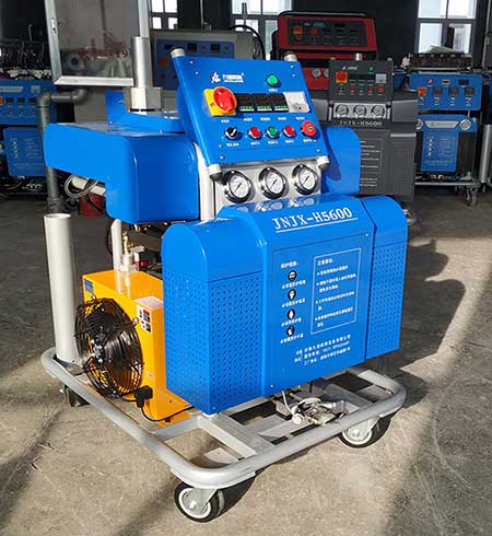 雙組份噴涂機(jī)(圖3) 液壓雙組份噴涂機(jī)