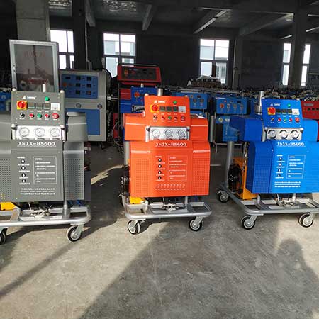 H5600現(xiàn)場聚氨酯硬泡保溫施工(圖1) H5600現(xiàn)場聚氨酯硬泡保溫施工設備