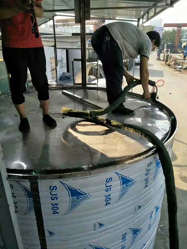 不銹鋼水箱保溫層用聚氨酯發(fā)泡料填充保溫嗎(圖1) 不銹鋼水箱保溫層用聚氨酯發(fā)泡料填充保溫