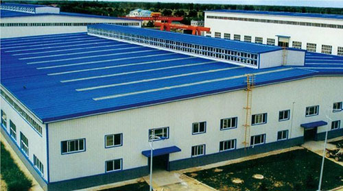 彩鋼瓦房頂防腐處理聚脲噴涂 小型聚脲噴涂機(圖1) 彩鋼瓦房頂防腐處理聚脲噴涂